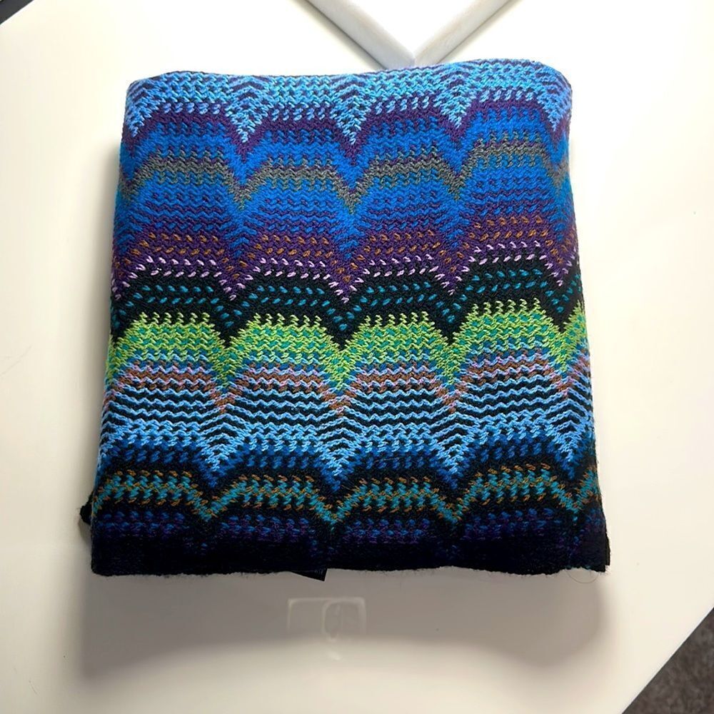 Cejon Colorful Winter Scarf/Shawl - Picture 3 of 5